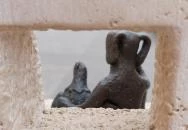 Kolodko: Anyám tyúkja miniszobor Vác