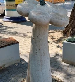 Kolodko: Aranka néni & Béla bácsi miniszobor