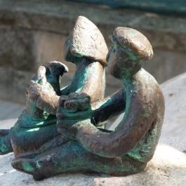 Kolodko: Aranka néni & Béla bácsi miniszobor, Budapest - Egyéb