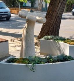 Kolodko: Aranka néni & Béla bácsi miniszobor