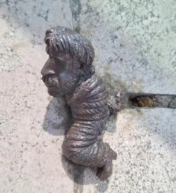 Kolodko: Chuck Norris miniszobor