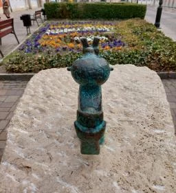 Kolodko: Csúzli miniszobor