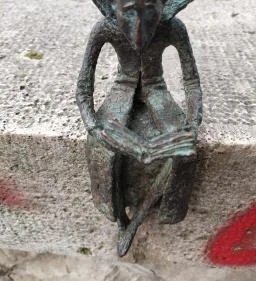 Kolodko: Drakula miniszobor