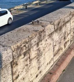 Kolodko: Dróntámadás miniszobor, Budapest