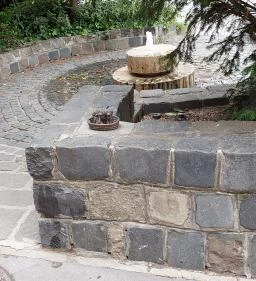 Kolodko: Egyszer volt Budán kutyavásár miniszobor