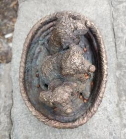 Kolodko: Egyszer volt Budán kutyavásár miniszobor