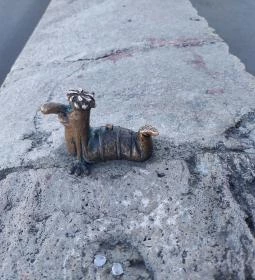 Kolodko: Főkukac miniszobor