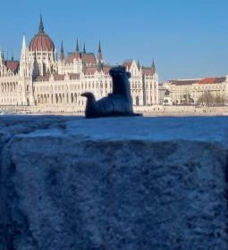 Kolodko: Főkukac miniszobor