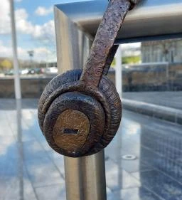 Kolodko: Füles miniszobor