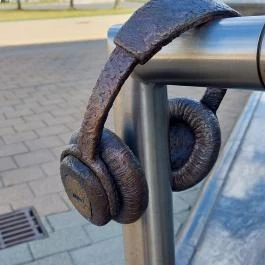 Kolodko: Füles miniszobor, Budapest - Egyéb