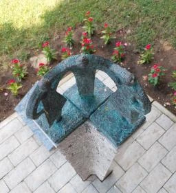 Kolodko: Hármas csárdás miniszobor