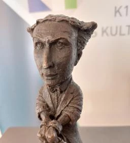 Kolodko: Harry Houdini miniszobor