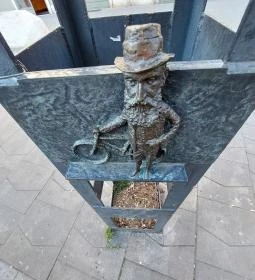 Kolodko: Herzl Tivadar miniszobor