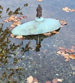 Kolodko: II. Erzsébet miniszobor