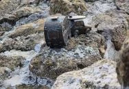 Kolodko: Lakókocsi, szörf, Balaton miniszobor, Szigliget Szigliget