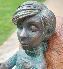 Kolodko: LeoNóra miniszobor