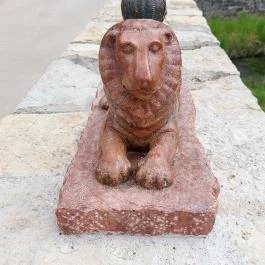 Kolodko: LeoNóra miniszobor Veszprém - Külső kép