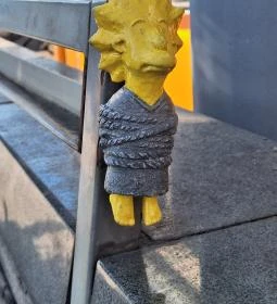 Kolodko: Lisa Simpson miniszobor
