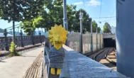 Kolodko: Lisa Simpson miniszobor Budapest - Külső kép