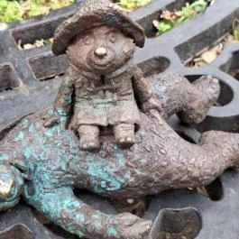 Kolodko: Mása és Paddington miniszobor, Budapest Budapest - Egyéb
