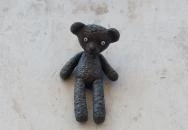 Kolodko: Mr. Bean mackója miniszobor Budapest