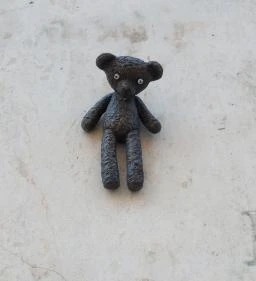 Kolodko: Mr. Bean mackója miniszobor