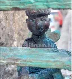 Kolodko: Az oroszok már a spájzban vannak miniszobor