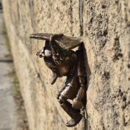 Kolodko: Pinokkió miniszobor Budapest - Külső kép