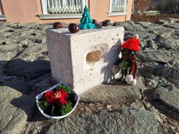 Kolodko: Pumukli miniszobor, Esztergom Esztergom