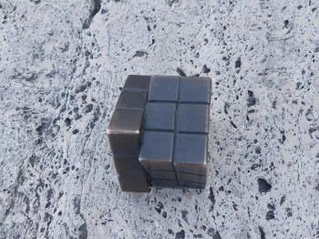 Kolodko: Rubik kocka miniszobor Budapest