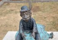 Kolodko: Sókereskedő miniszobor Nyírbátor