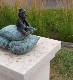 Kolodko: Sókereskedő miniszobor