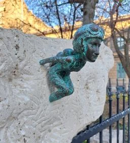 Kolodko: Szenes Hanna miniszobor