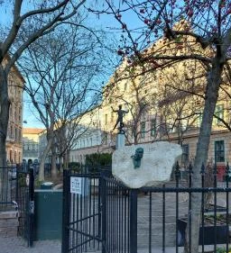 Kolodko: Szenes Hanna miniszobor