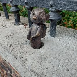 Kolodko: Szurikáta miniszobor Budapest - Egyéb