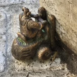 Kolodko: Targoncás miniszobor Budapest - Külső kép