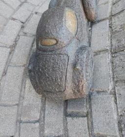 Kolodko: A tizennégy karátos autó miniszobor