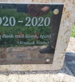 Kolodko: Trianon emlékkereszt 