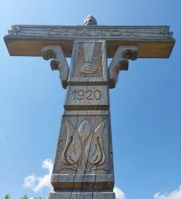 Kolodko: Trianon emlékkereszt 