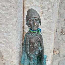 Kolodko: a Vár őrzője miniszobor Veszprém - Külső kép