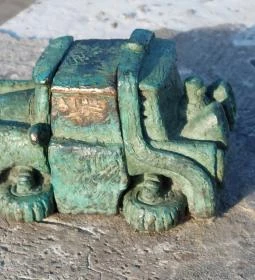 Kolodko: Vissza a jövőbe miniszobor