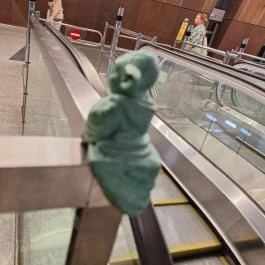 Kolodko: Yoda miniszobor, Budapest - Külső kép