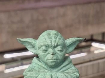 Kolodko: Yoda miniszobor Budapest