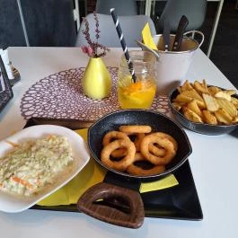 Komló és Tehén Budaörs - Étel/ital