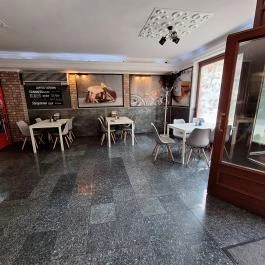 Komló és Tehén Budaörs - Belső