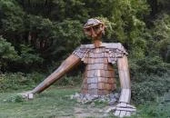 Kőmorzsoló óriás Püspökszentlászló