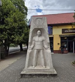 436. legjobb látnivaló: Koncz Gábor szobra
