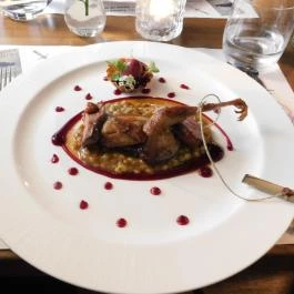 KönyvBár & Restaurant Budapest - Étel/ital