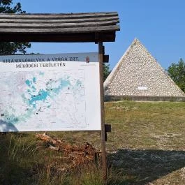 Kőpiramis Iszkaszentgyörgy - Egyéb