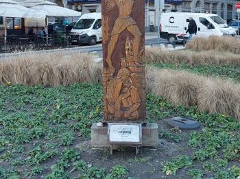 Kopjafa az 1956-os forradalom hőseinek emlékére Budapest